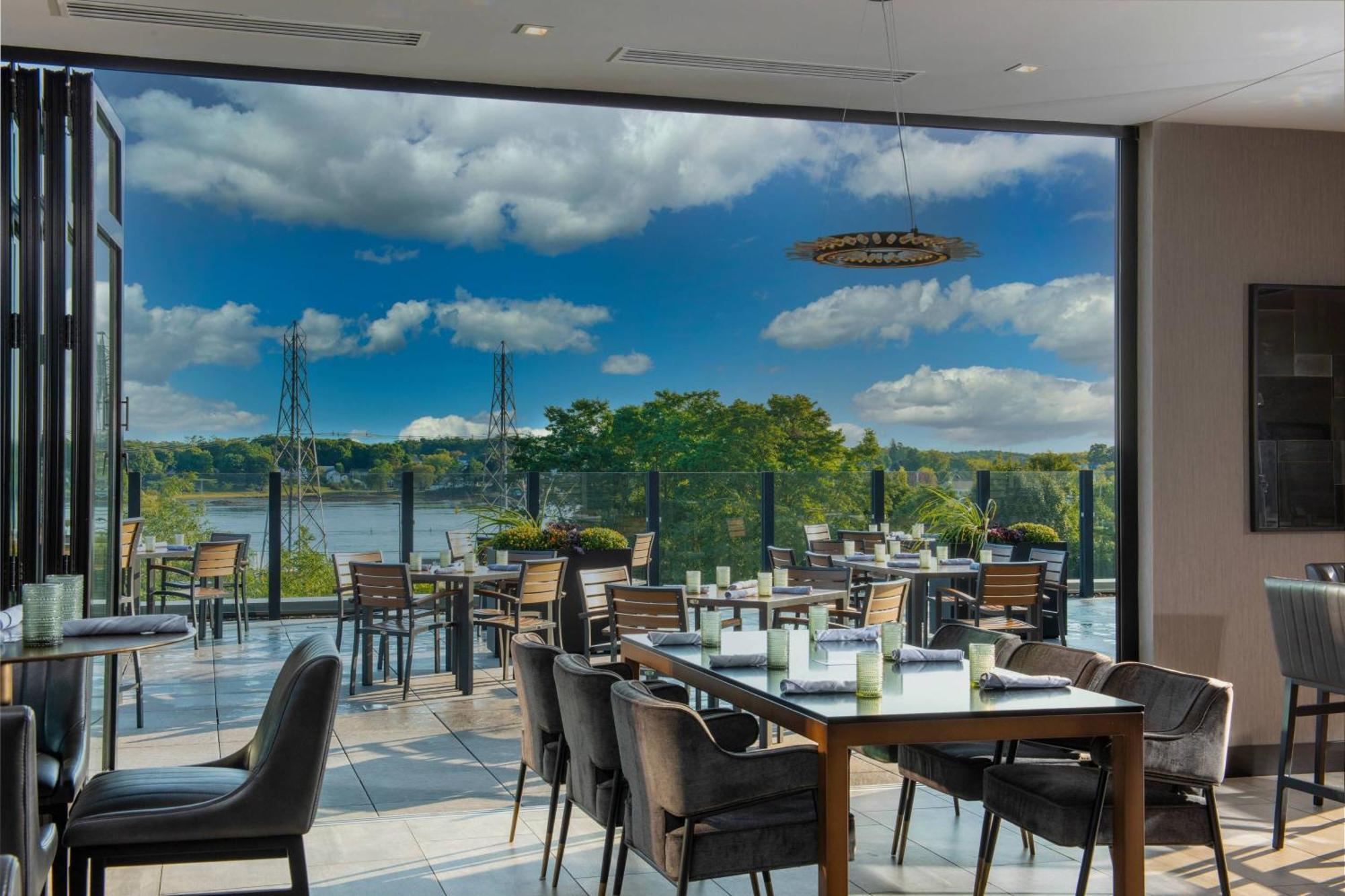 Ac Hotel By Marriott Portsmouth Downtown/Waterfront Екстер'єр фото