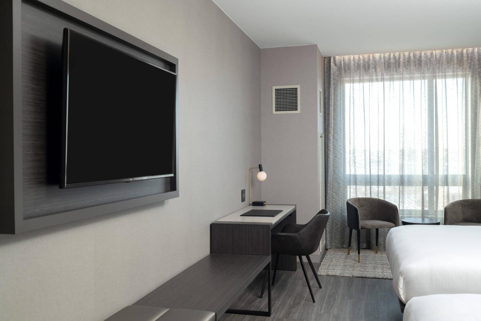 Ac Hotel By Marriott Portsmouth Downtown/Waterfront Екстер'єр фото