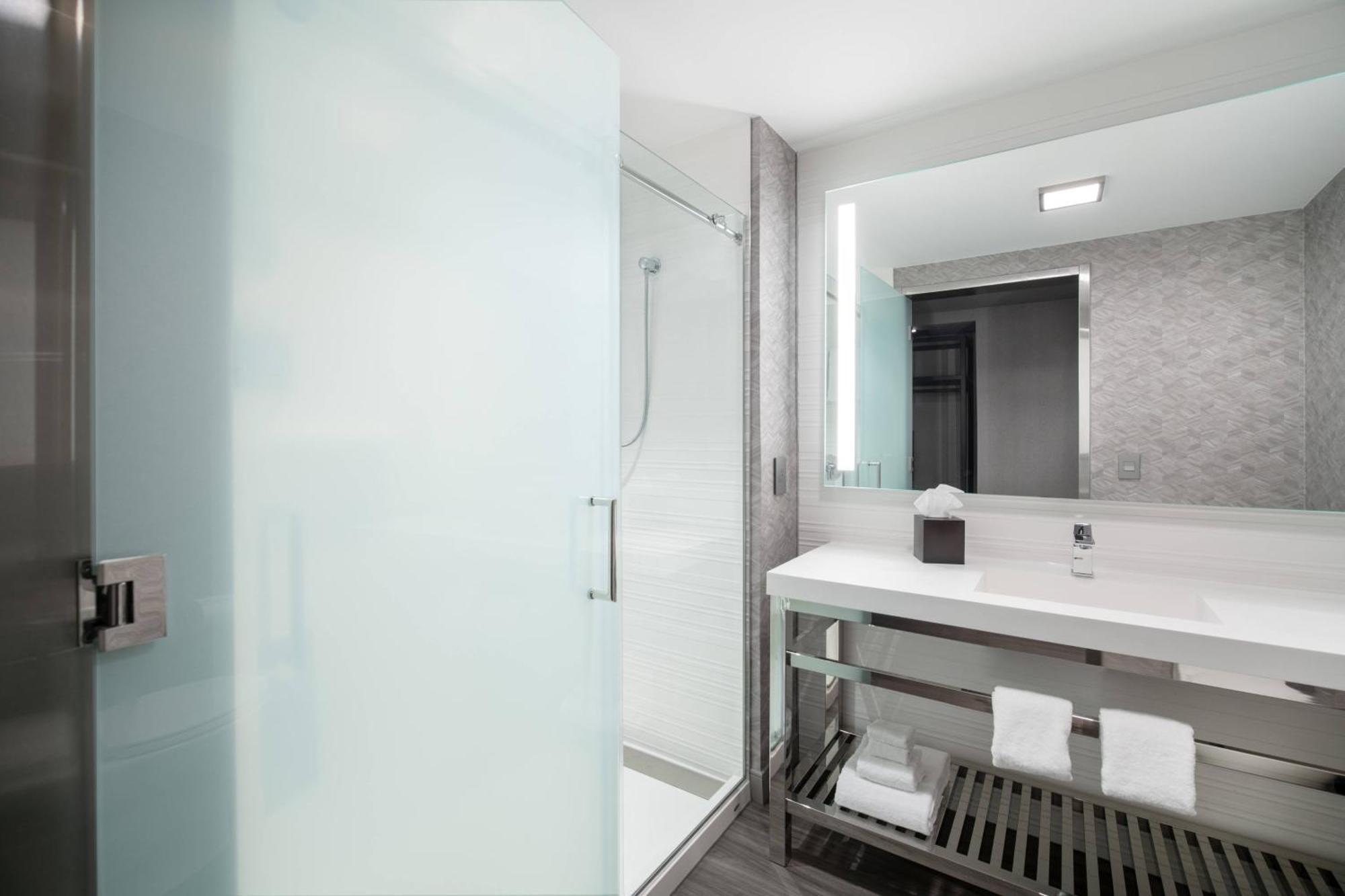 Ac Hotel By Marriott Portsmouth Downtown/Waterfront Екстер'єр фото