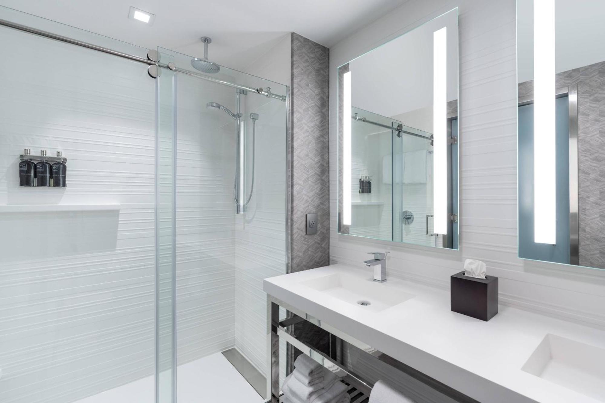 Ac Hotel By Marriott Portsmouth Downtown/Waterfront Екстер'єр фото